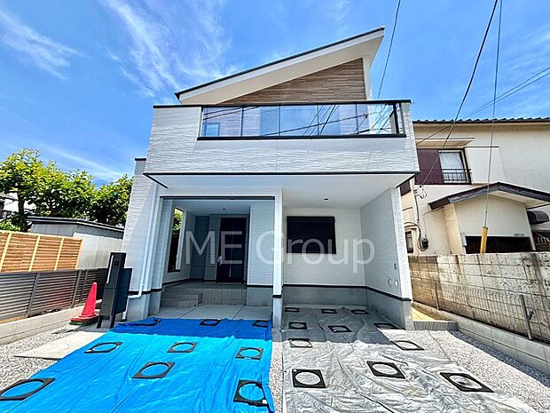洗練された外観、上質な住空間が広がる室内は永く安心して過ごせる住居です。