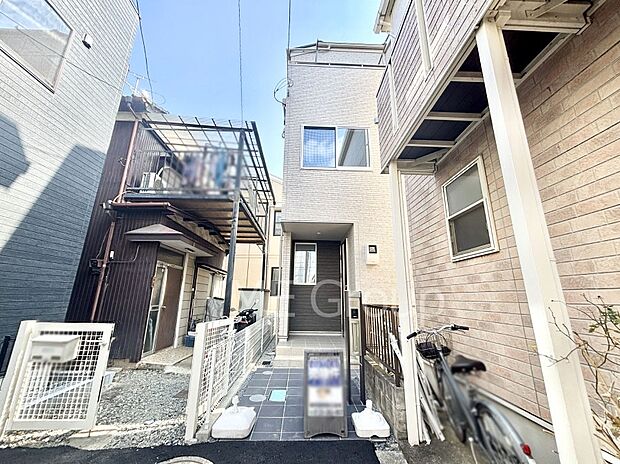 溢れる陽光でご家族の笑顔も輝く