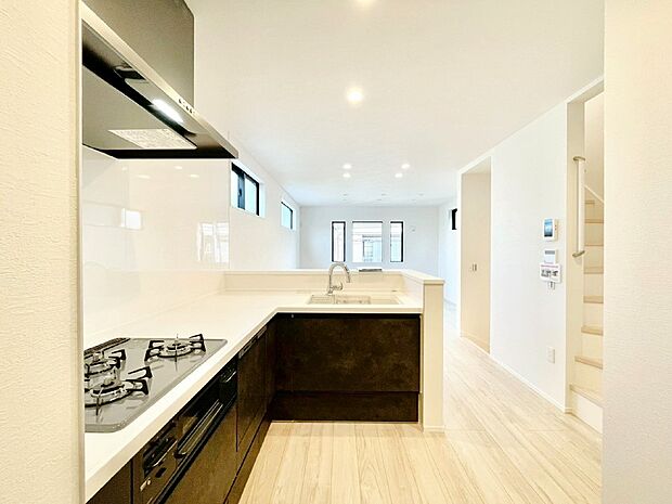 ゆとりあるキッチンではご家族と楽しくお料理ができます。