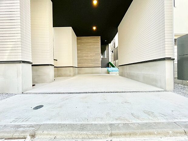 ビルトインタイプは大切なお車を傷や汚れから守ることができます。