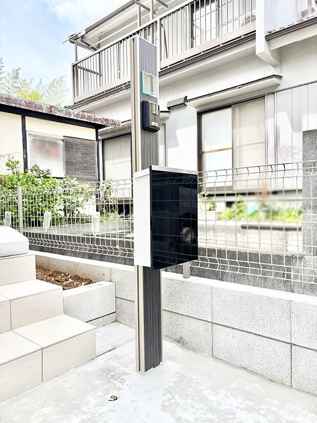 表札・インターホン・ポストをひとつに集約