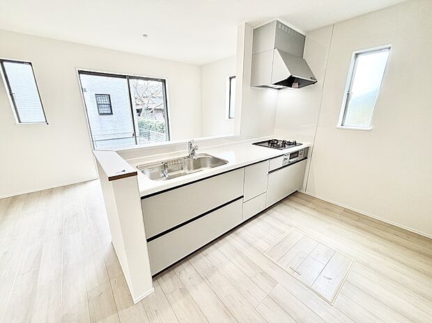 料理をしながらご家族との会話を楽しめる対面カウンターキッチン