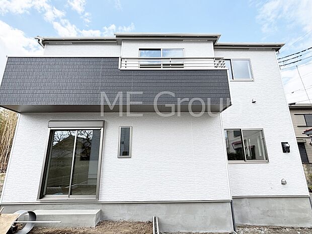 溢れる陽光でご家族の笑顔も輝く