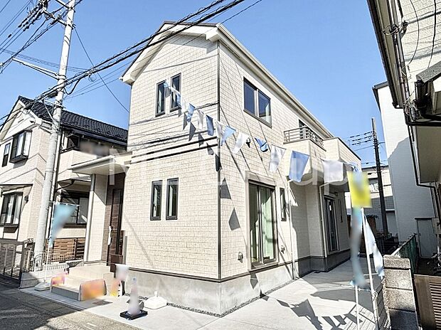 たっぷりの陽光と開放感に包まれる明るい住まい