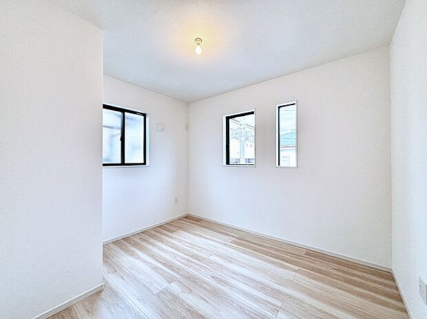 子供部屋にもおすすめな収納スペースたっぷりの居室