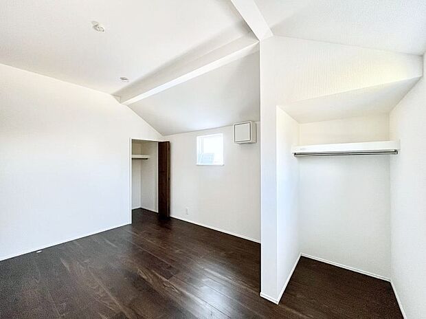 子供部屋にもおすすめな収納スペースたっぷりの居室