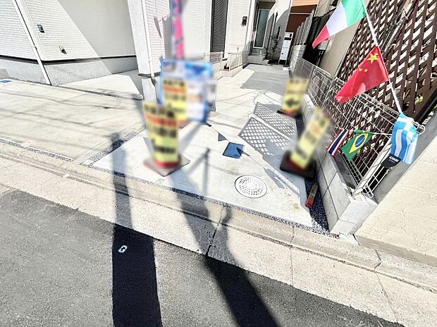 駐車2台可能!急なお客様の駐車に。また、ご家族の自転車スペースとしても大活躍。