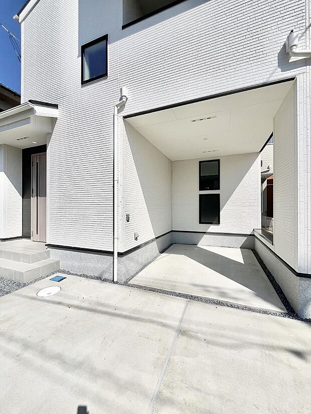 ビルトインタイプは大切なお車を傷や汚れから守ることができます。