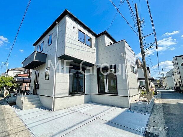 シンプルで落ち着きのある建物は住むかたの個性でオリジナルなものになっていきます。