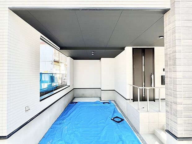 雨風から大切な愛車を守るビルトインガレージ