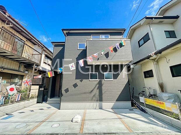 たっぷりの陽光と開放感に包まれる明るい住まい