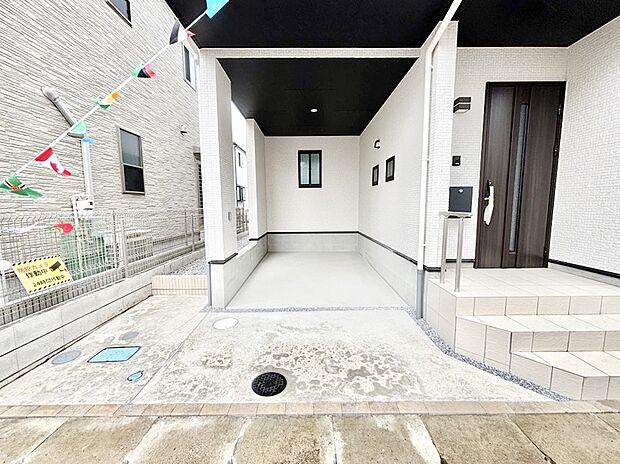 ビルトインタイプは大切なお車を傷や汚れから守ることができます。