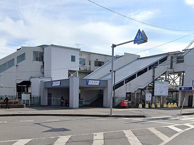 駅 1900m 東武伊勢崎線武里駅