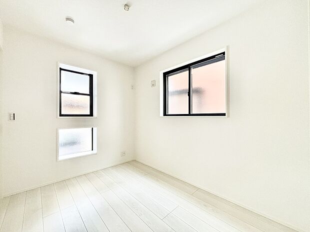 子ども部屋にぴったりの明るい空間。