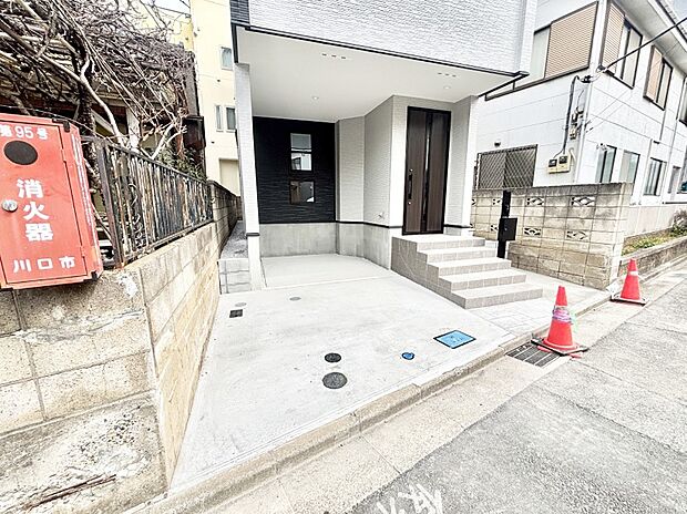 ビルトインタイプは大切なお車を傷や汚れから守ることができます。