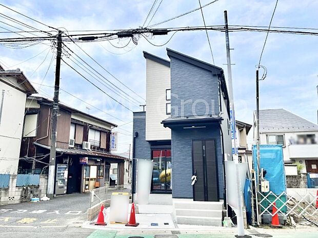 たっぷりの陽光と心地よい風が舞い込む住まい