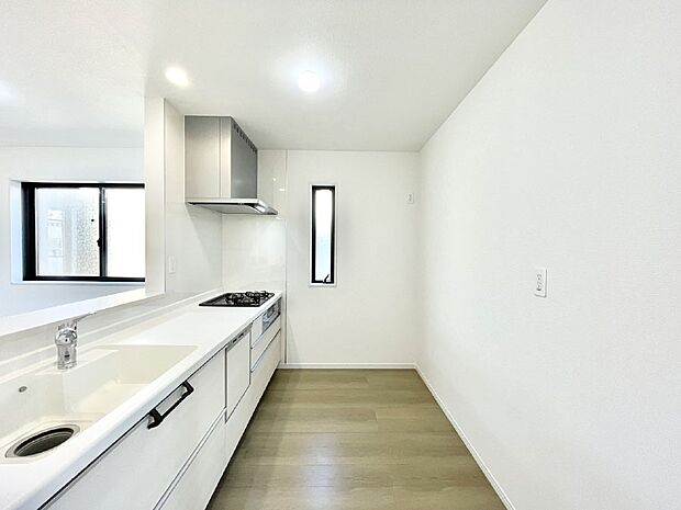 ゆとりあるキッチンではご家族と楽しくお料理ができます。