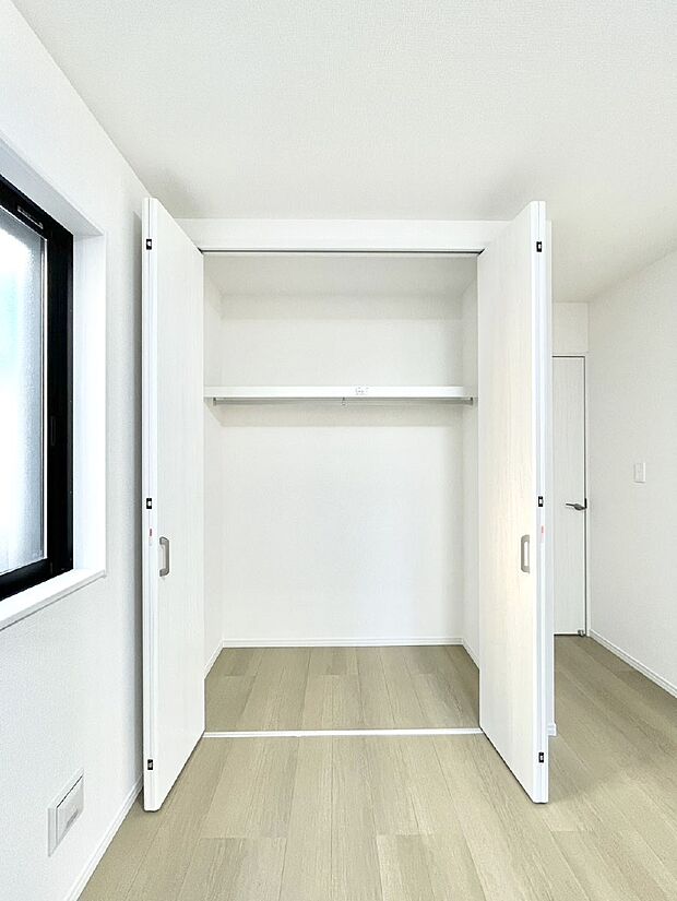 たっぷりの収納スペースで快適に暮らせそう