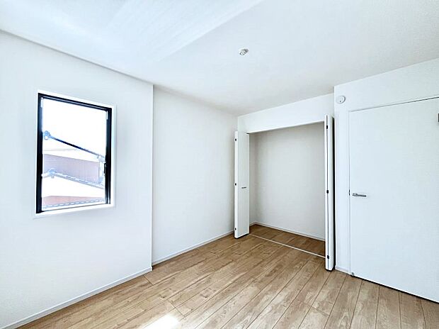 子供部屋にもおすすめな収納スペースたっぷりの居室