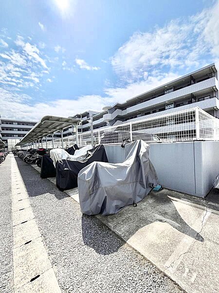 自転車・バイク置き場（空き状況は都度ご確認ください）