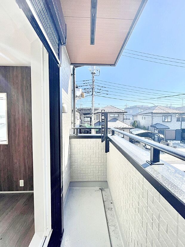 ゆったりバルコニーだから沢山お洗濯ものを干せます