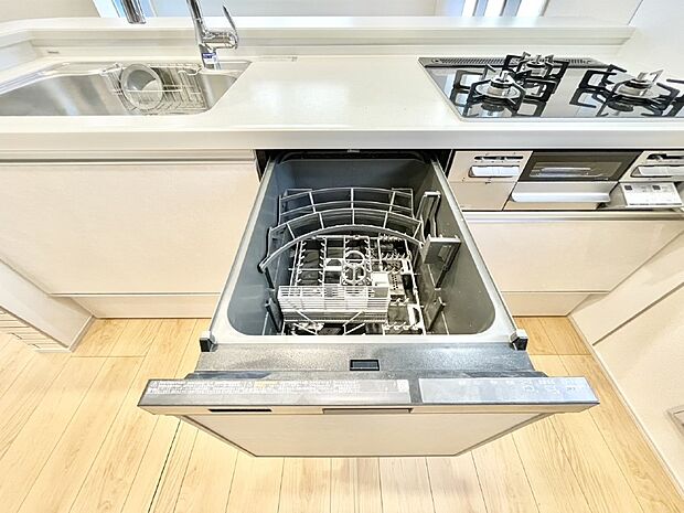 面倒なお片づけは食洗機にお任せ!家事の負担が減って、時間にも気持ちにもゆとりができます。