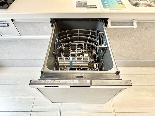 面倒なお片づけは食洗機にお任せ!家事の負担が減って、時間にも気持ちにもゆとりができます。