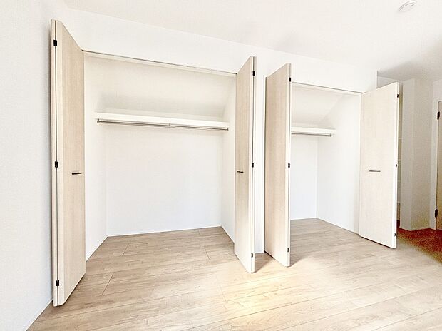 たっぷりの収納スペースで快適に暮らせそう