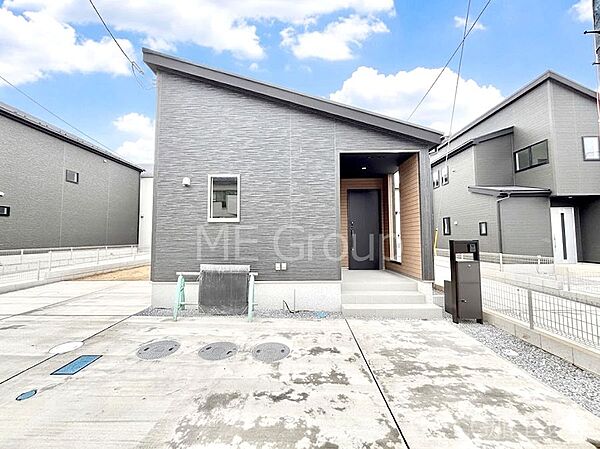 たっぷりの陽光と心地よい風が舞い込む住まい