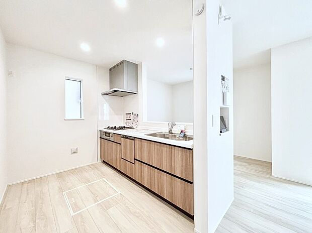 料理をしながらでもご家族との会話を楽しめる対面キッチン