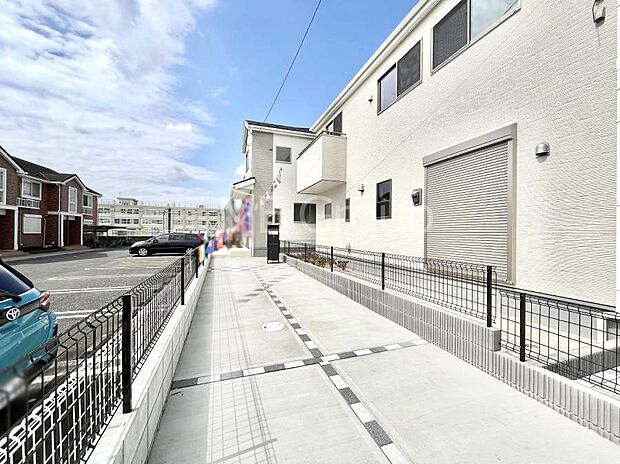 洗練された外観、上質な住空間が広がる室内は永く安心して過ごせる住居です。