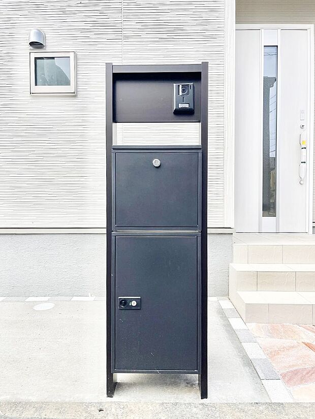 表札・インターホン・ポストをひとつに集約