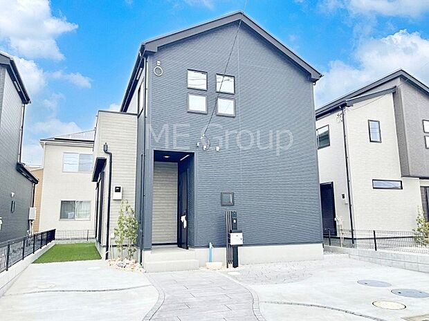 洗練された外観、上質な住空間が広がる室内は永く安心して過ごせる住居です。