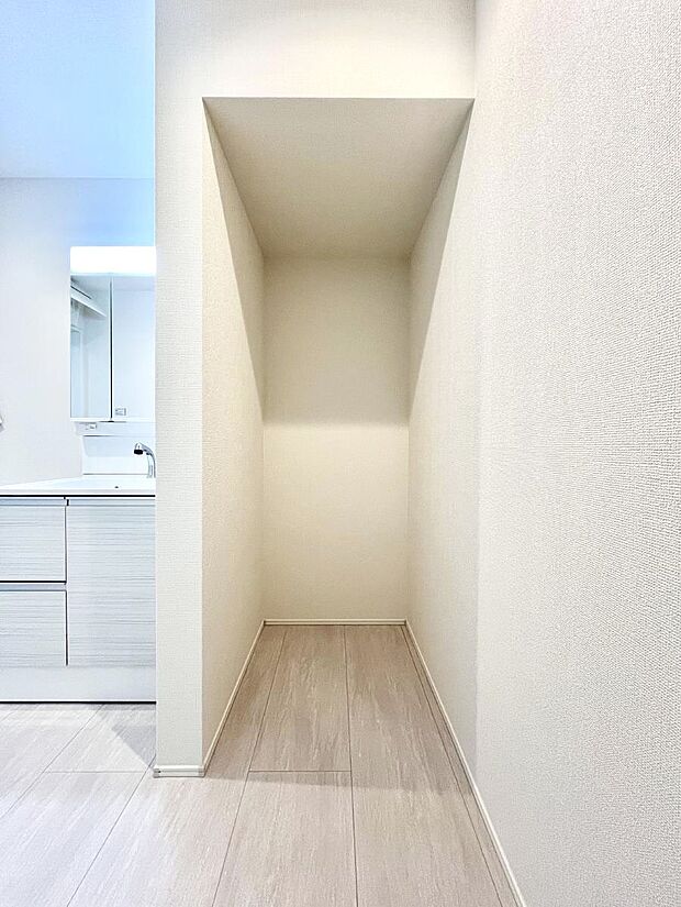 便利なリネン庫で、スッキリした使いやすい洗面室に