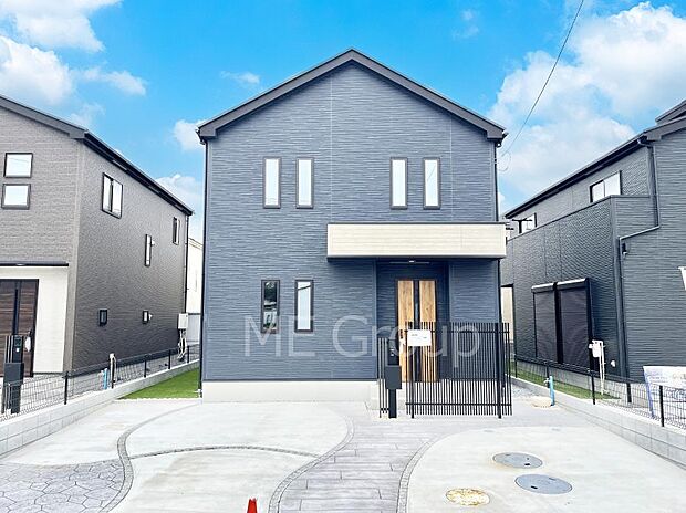 洗練された外観、上質な住空間が広がる室内は永く安心して過ごせる住居です。