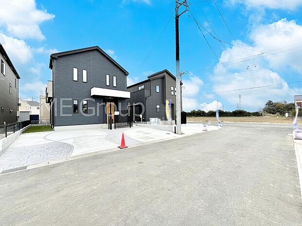 前面道路はきちんと整備されています