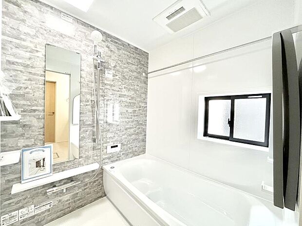 落ち着いた雰囲気でゆっくりお寛ぎいただけるバスルーム