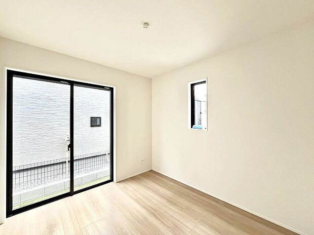 爽やかな日差しがお部屋全体を優しく包み込んでくれます