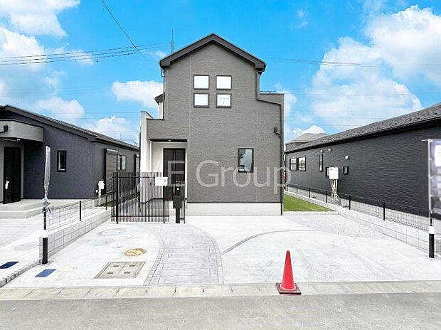 洗練された外観、上質な住空間が広がる室内は永く安心して過ごせる住居です。