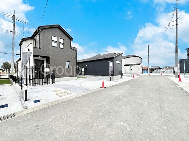 前面道路はきちんと整備されています