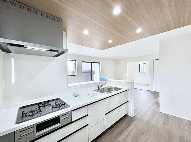 カウンター越しにお話しをしながら毎日のお料理をもっと楽しく