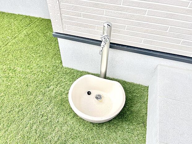 ガーデニングやお掃除に便利な外水栓