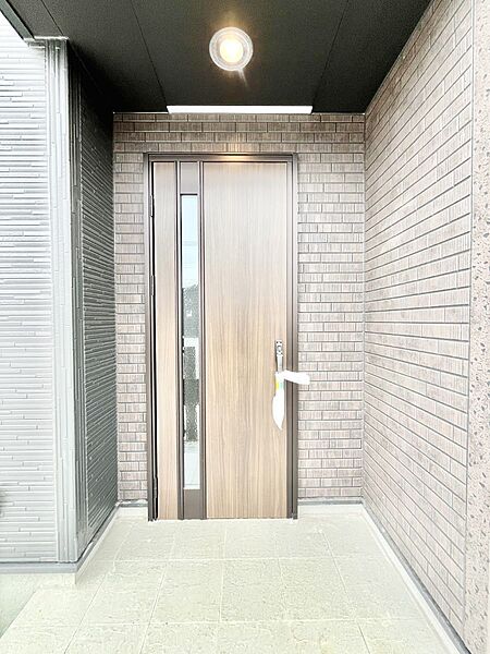 玄関を拡大表示