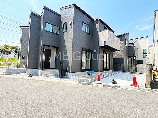 溢れる陽光でご家族の笑顔も輝く