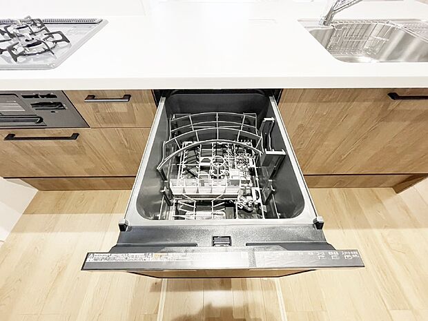 面倒なお片づけは食洗機にお任せ!家事の負担が減って、時間にも気持ちにもゆとりができます。