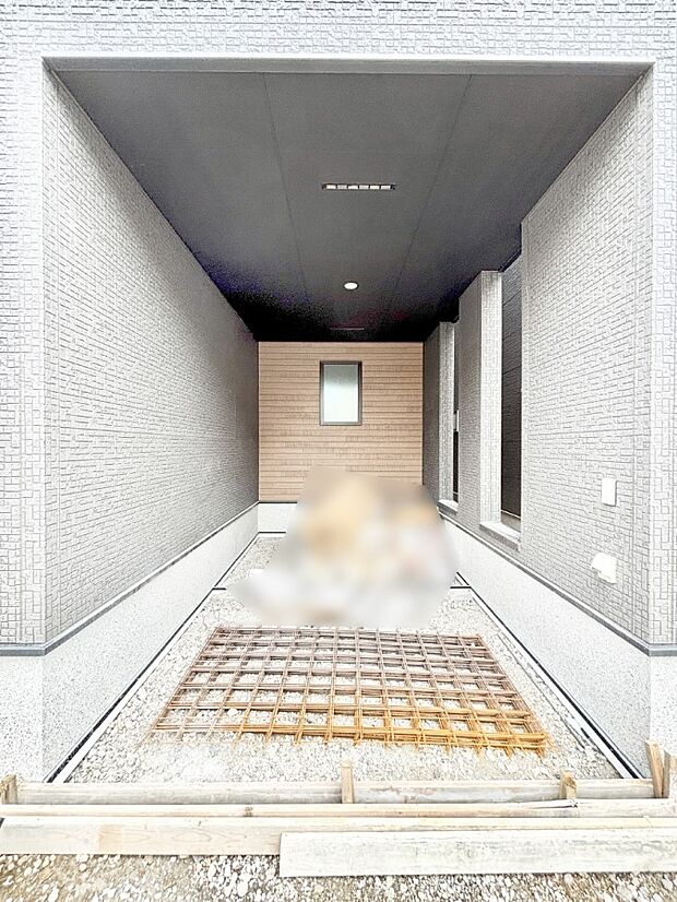 ビルトインタイプは大切なお車を傷や汚れから守ることができます。