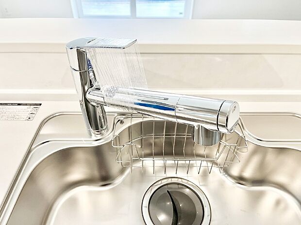 いつでも清潔なおいしいお水を。一つの水栓で水道水と浄水を使い分け。