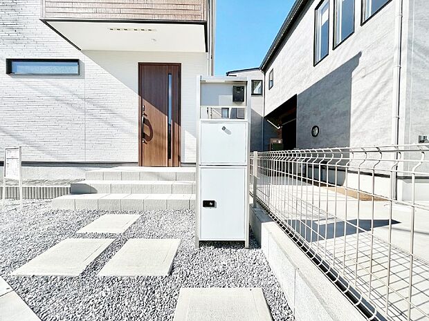 表札・インターホン・ポストをひとつに集約