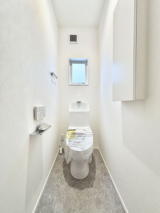 トイレは1階と2階それぞれに配置されていてとても便利です。
