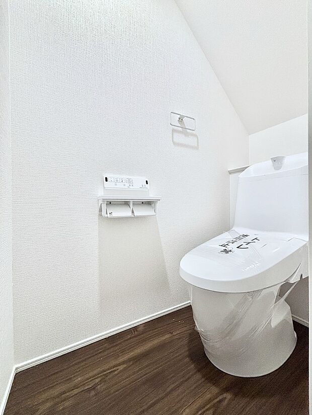 トイレは1階と2階それぞれに配置されていてとても便利です。 